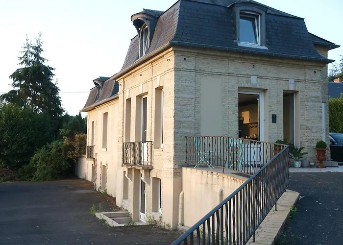 Chambres D'Hotes Entre Deux Rives Bed and Breakfast
